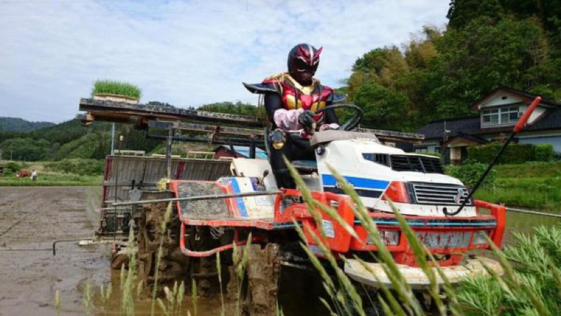Illustration for article titled In Japan, There's a Superhero Who...Plants Rice